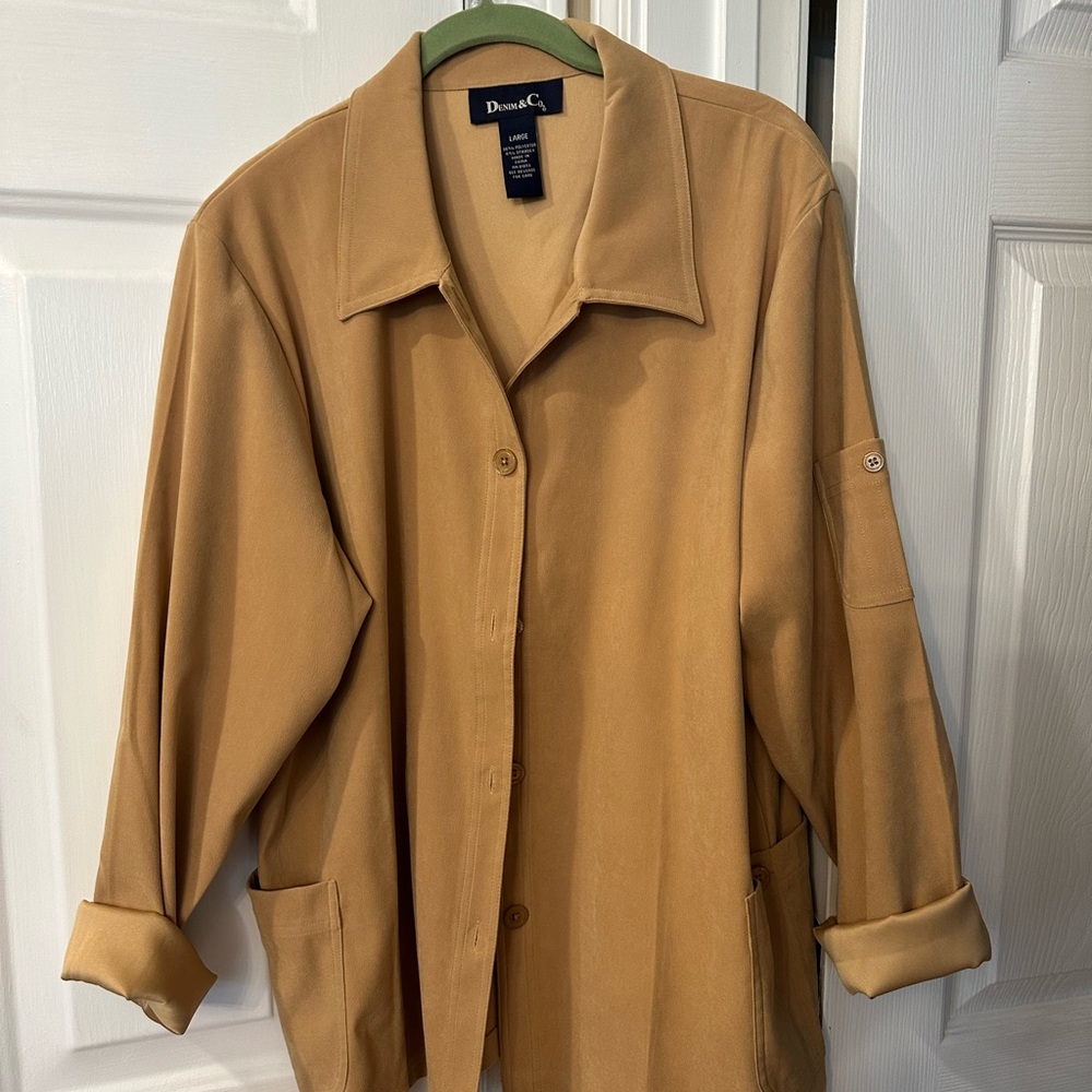 Denim and Co women’s size large long sleeve shacket.